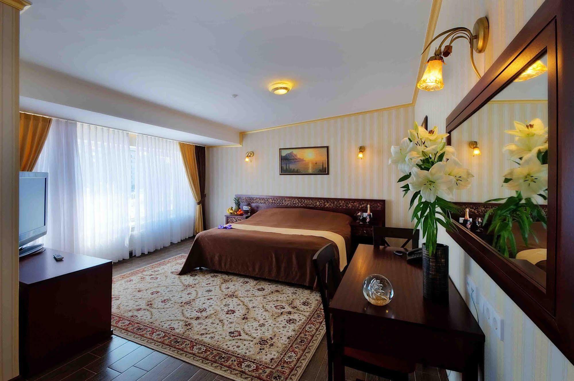 Villa Panama Odesa Exterior photo